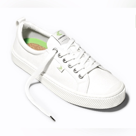 NIB Cariuma Off White Canvas OCA Low Size 6.5 Women’s - Picture 1 of 15